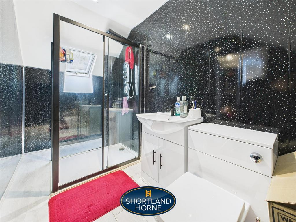 CAM04377 G0-PR0056-STILL028.jpg