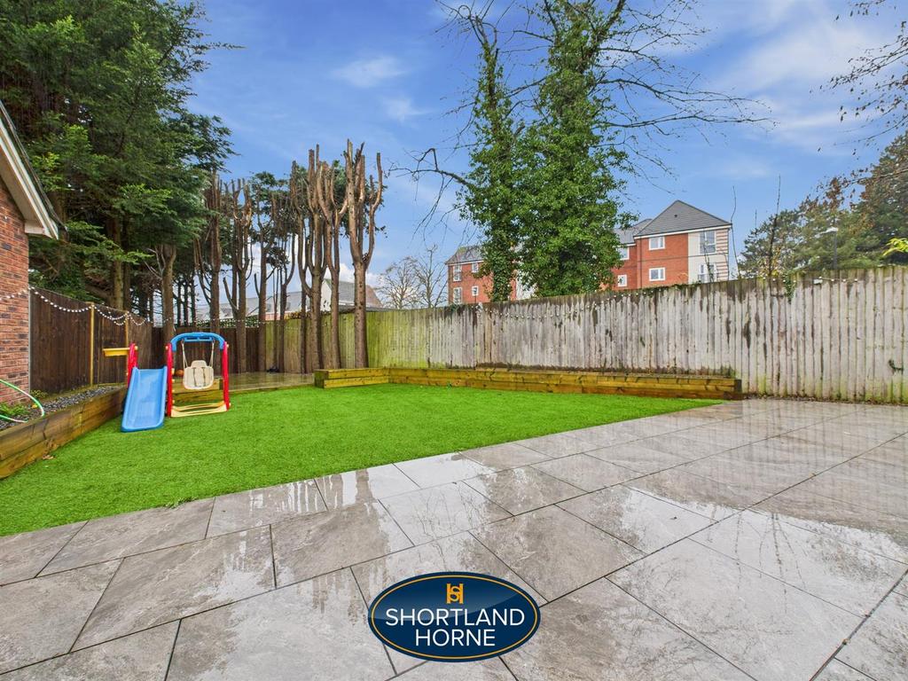 CAM04377 G0-PR0056-STILL029.jpg