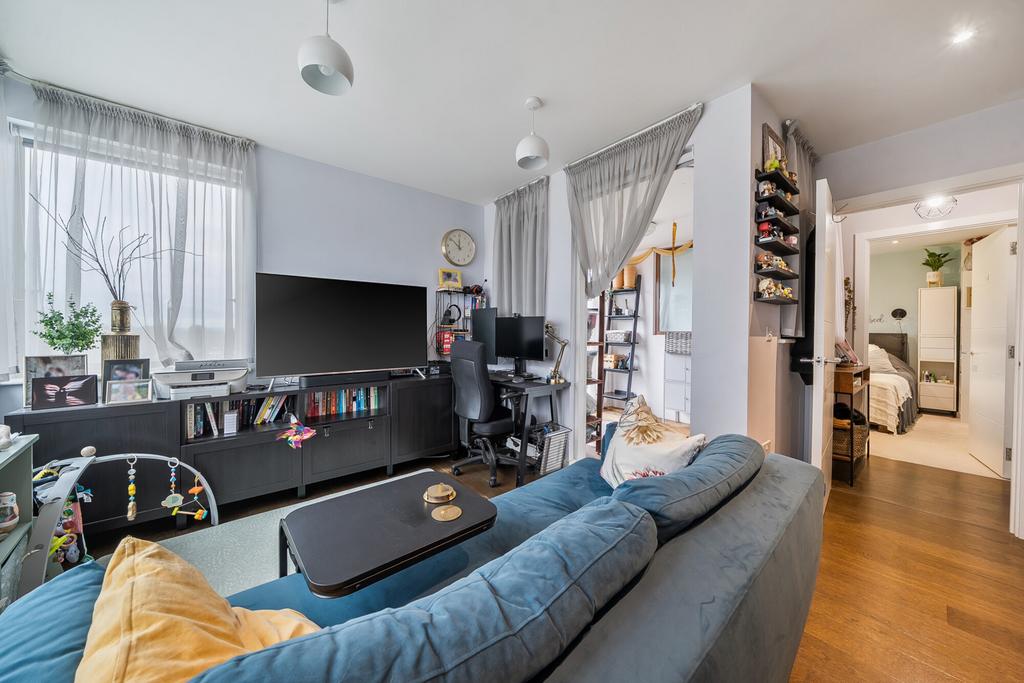 1384033-4-69283d4...