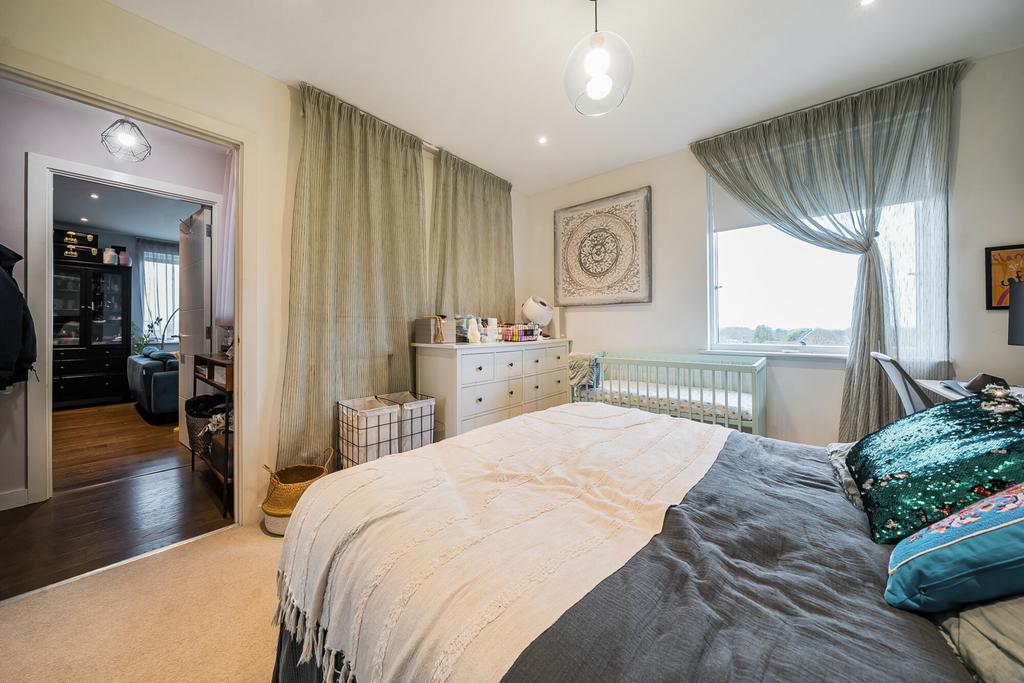 1384033-10-69283d...