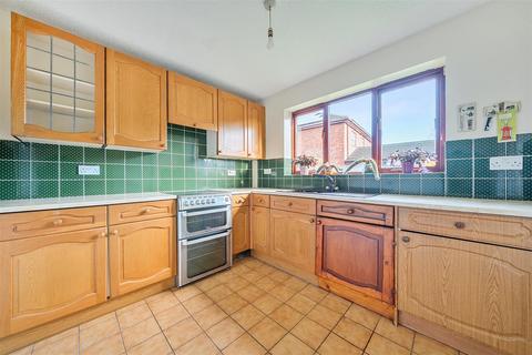 3 bedroom detached bungalow for sale, Maes Yr Ysgol, Chirk.