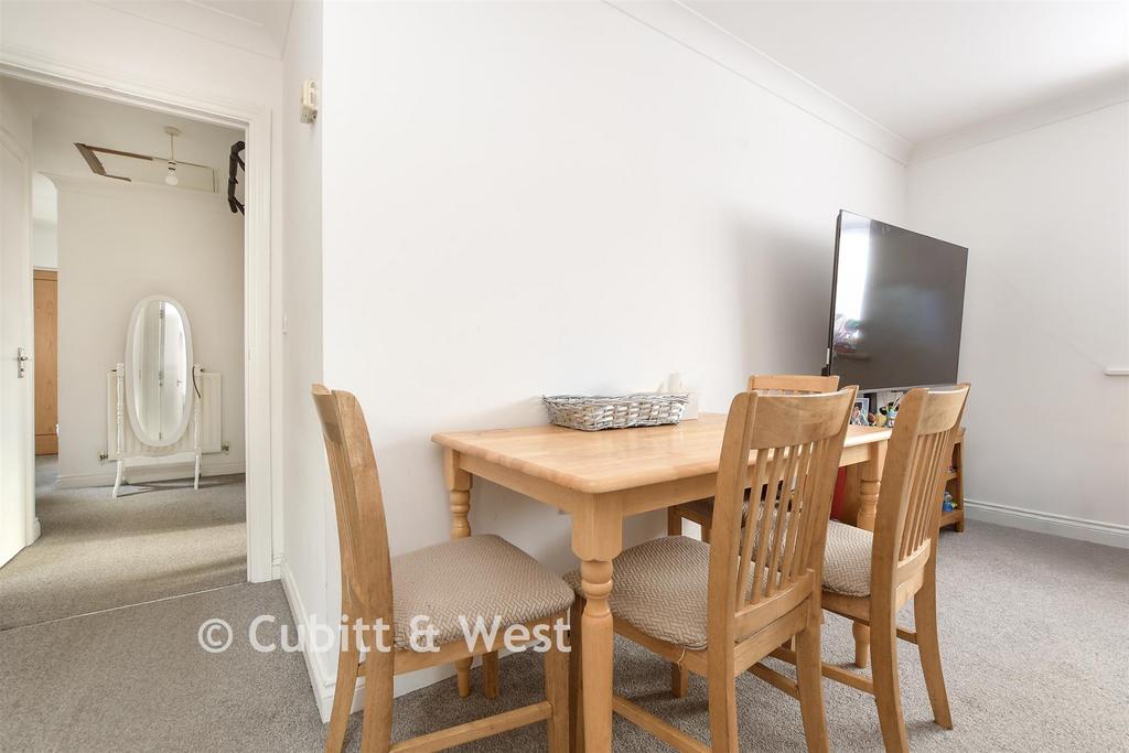 Living/Dining Area