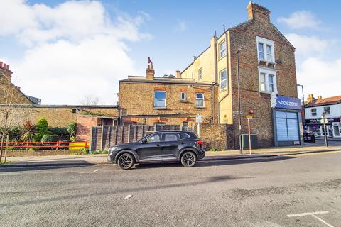 3 bedroom flat for sale, High Street, Thornton Heath, CR7