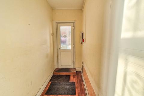 3 bedroom flat for sale, High Street, Thornton Heath, CR7