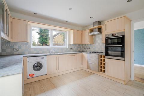undefined, Aldridge Park, Winkfield Row