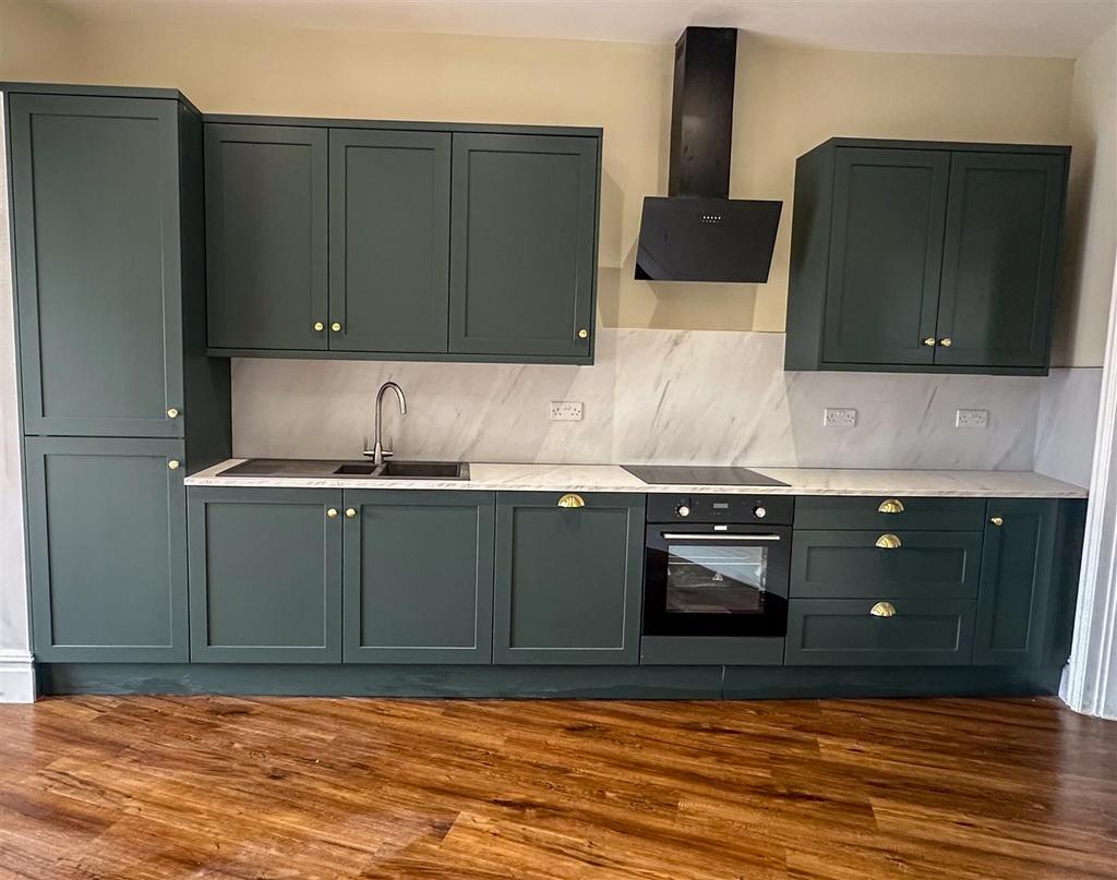 Apt1 Kitchen 2.jpg