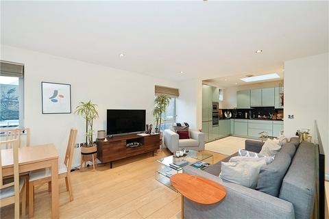 3 bedroom flat to rent, Great Portland Street, London, W1W