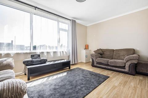 2 bedroom maisonette for sale, Clive Parade, Swindon, SN2