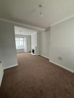 2 bedroom terraced house to rent, Albert Avenue, Wellsted Street, Hull