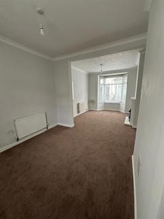 2 bedroom terraced house to rent, Albert Avenue, Wellsted Street, Hull