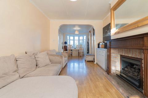 3 bedroom semi-detached house for sale, Lakeswood Road, Orpington BR5