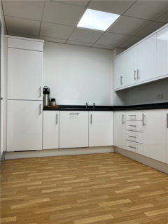 Office to rent, 139-141 Holywood Rd Belfast BT4 3BE