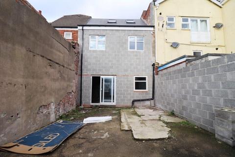 Retail property (high street) for sale, 48 Holderness Rd Hull HU9 1ED