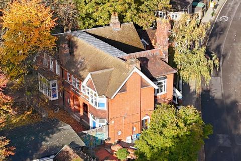 Mixed use for sale, 33 Daleham Gdns London NW3 5BU