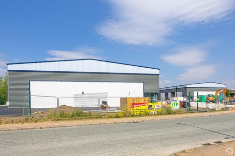 Warehouse to rent, Thomas Maddison Ln Wakefield WF2 7AR