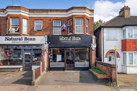 Retail property (high street) for sale, 160 Heath Rd Romford RM2 5XL