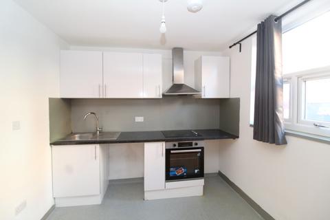 Terraced house to rent, High Street, Chatham, Kent, ME4