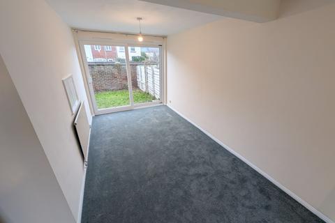 3 bedroom terraced house to rent, Littlehampton BN17