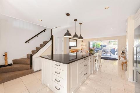 undefined, Beaufort Close, Highlands Heath, Putney