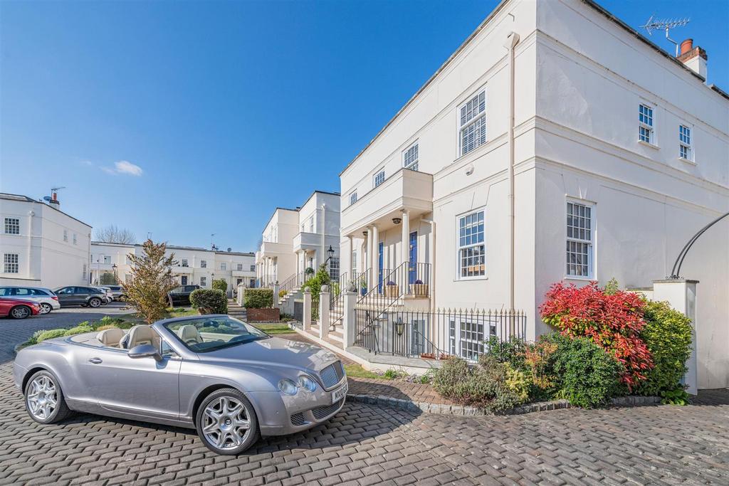 23 resized james anderson - 17 beaufort close x  1