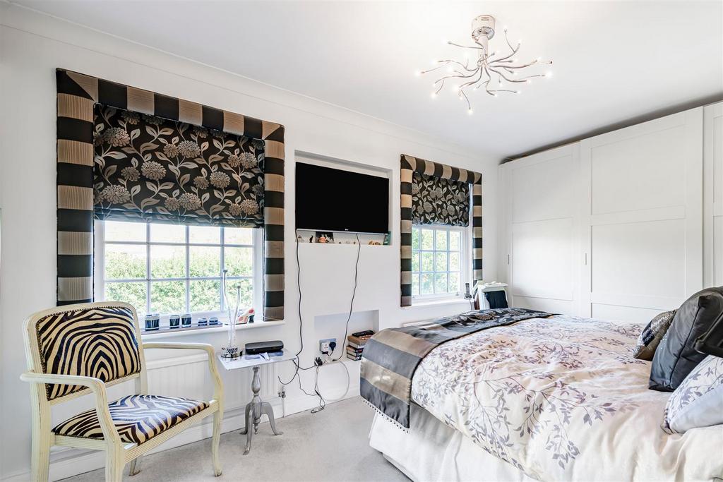 James anderson - 17 beaufort close  28 .jpg
