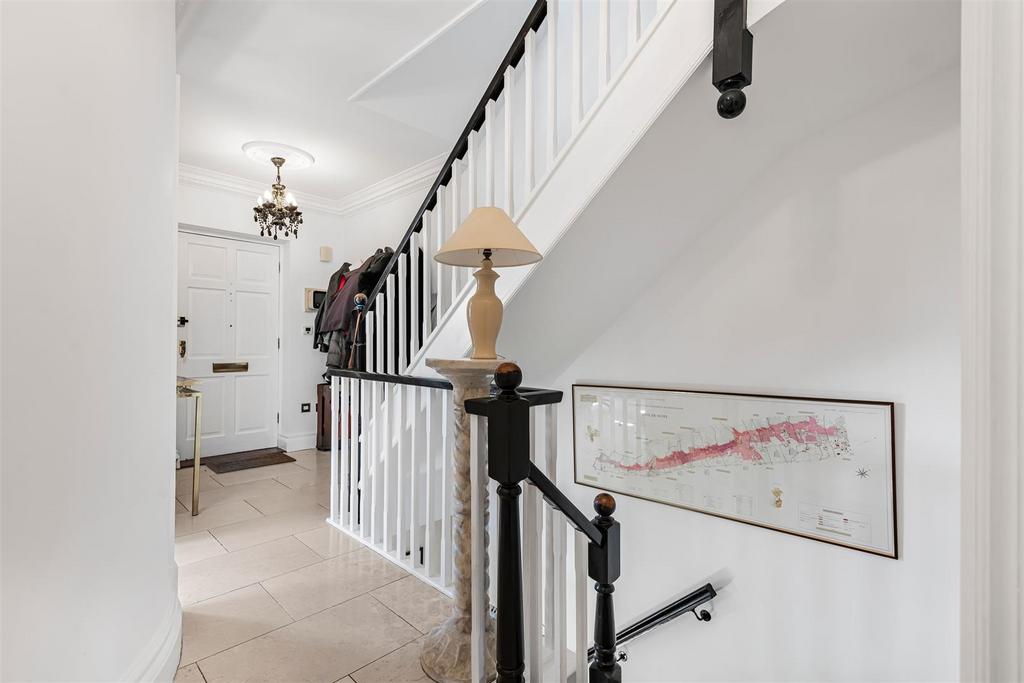James anderson - 17 beaufort close  8 .jpg