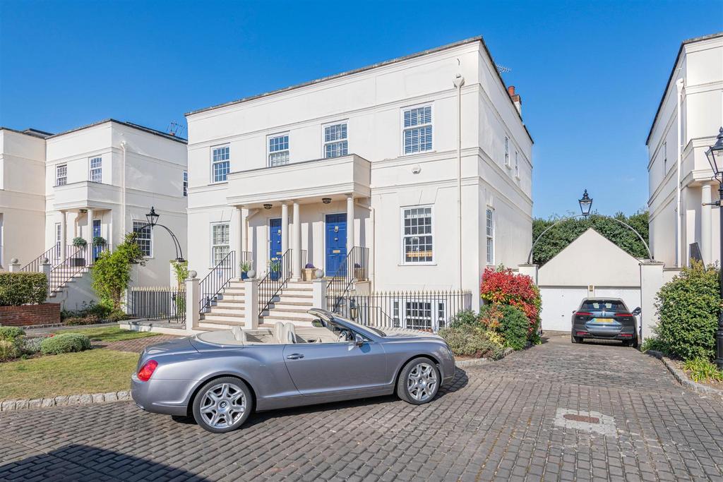 23 resized james anderson - 17 beaufort close x  1