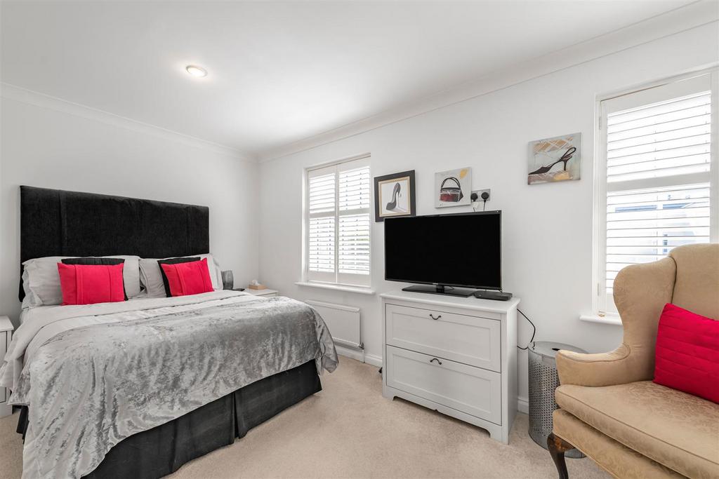 James anderson - 17 beaufort close  18 .JPG