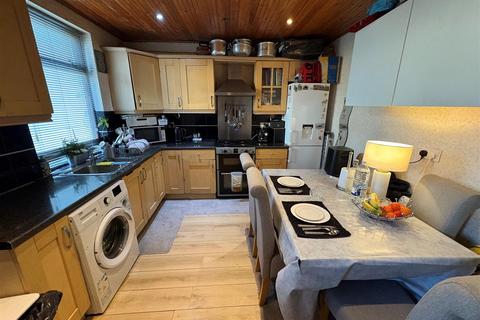 3 bedroom terraced house for sale, Dovesdale Road, Little Horton BD5
