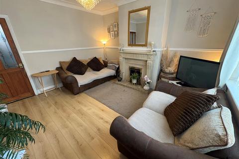 3 bedroom terraced house for sale, Dovesdale Road, Little Horton BD5