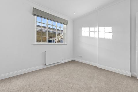 2 bedroom flat to rent, Devonshire Close, Marylebone Village, London W1G