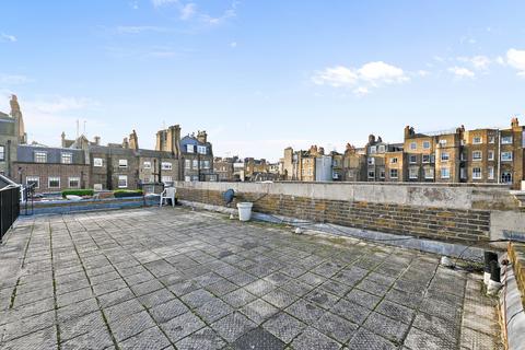2 bedroom flat to rent, Devonshire Close, Marylebone Village, London W1G
