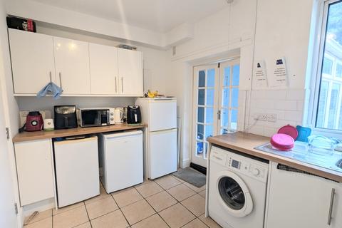 1 bedroom in a house share to rent, Eskdail Street, Kettering, NN16