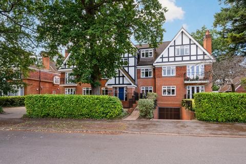 undefined, Woodland Grove, Weybridge, KT13