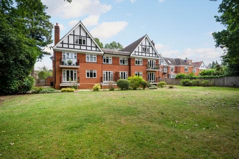 undefined, Woodland Grove, Weybridge, KT13