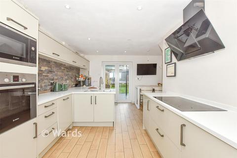 Anglesey Avenue, Maidstone ME15