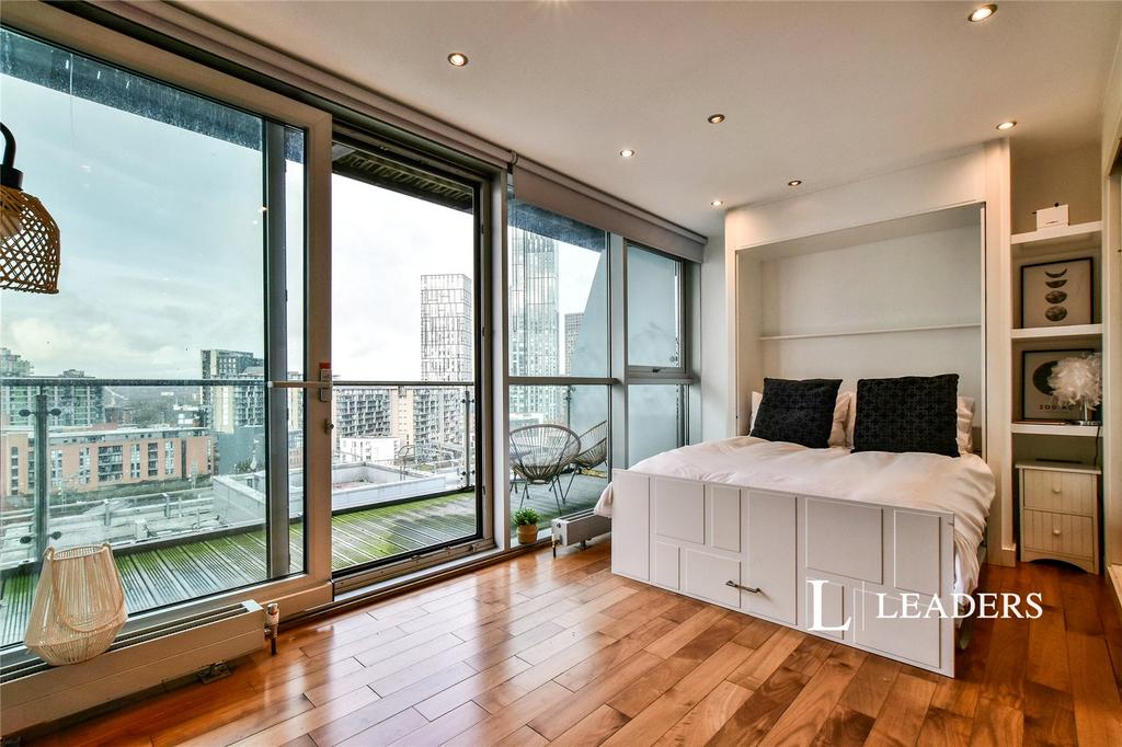 Bedroom/Balcony