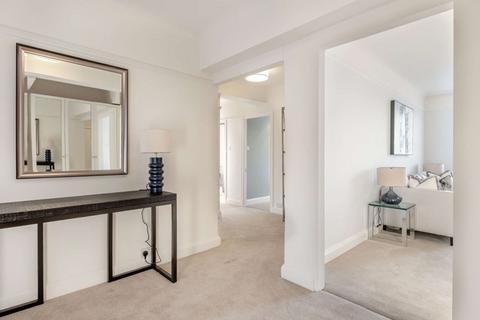 2 bedroom apartment to rent, Fulham Road, London SW3