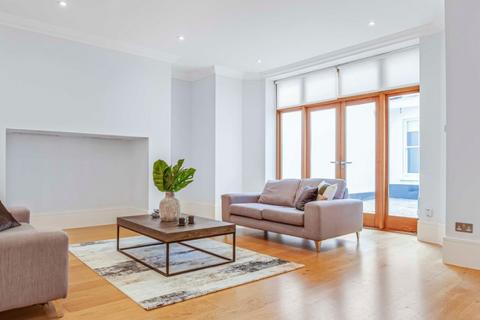 2 bedroom flat to rent, Devonshire Place, Marylebone, W1G