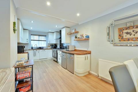 undefined, Laidon Square. HP2, Hemel Hempstead, HP2