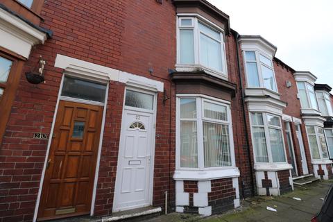 3 bedroom terraced house to rent, Clive Road, Middlesbrough TS5