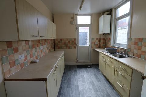 3 bedroom terraced house to rent, Clive Road, Middlesbrough TS5