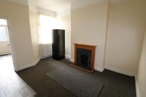 3 bedroom terraced house to rent, Clive Road, Middlesbrough TS5
