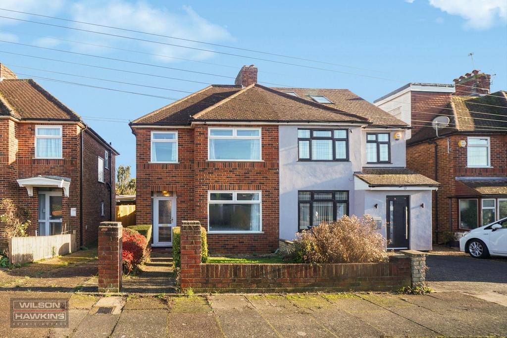 33 Broadfields - Ol5m Lg Xde1w KYl VIT2 Rm.jpg