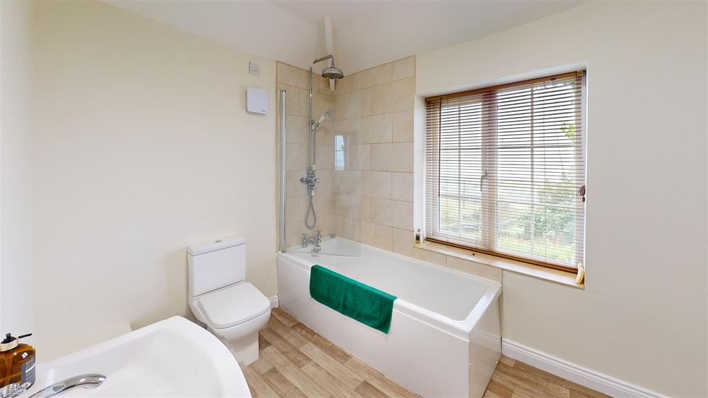 Park-Cottages-Bathroom.jpg
