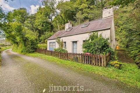 undefined, Cwmllan, Pontfaen, Fishguard