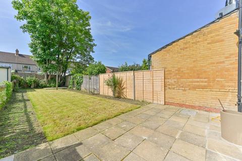 3 bedroom terraced house for sale, Longthornton Road, Streatham Vale, London, SW16