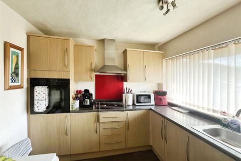 3 bedroom end of terrace house for sale, John Knight Road, Warwickshire CV12