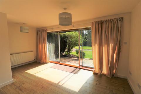 2 bedroom flat to rent, Succombs Place, Southview Road, Warlingham