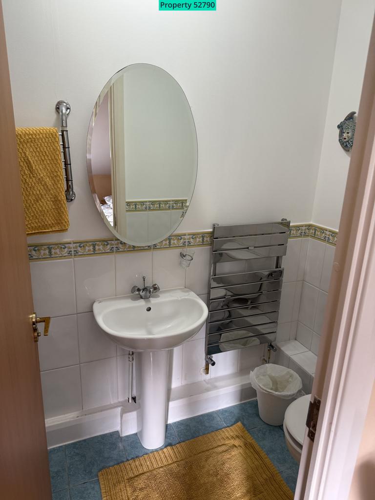 En-suite shower